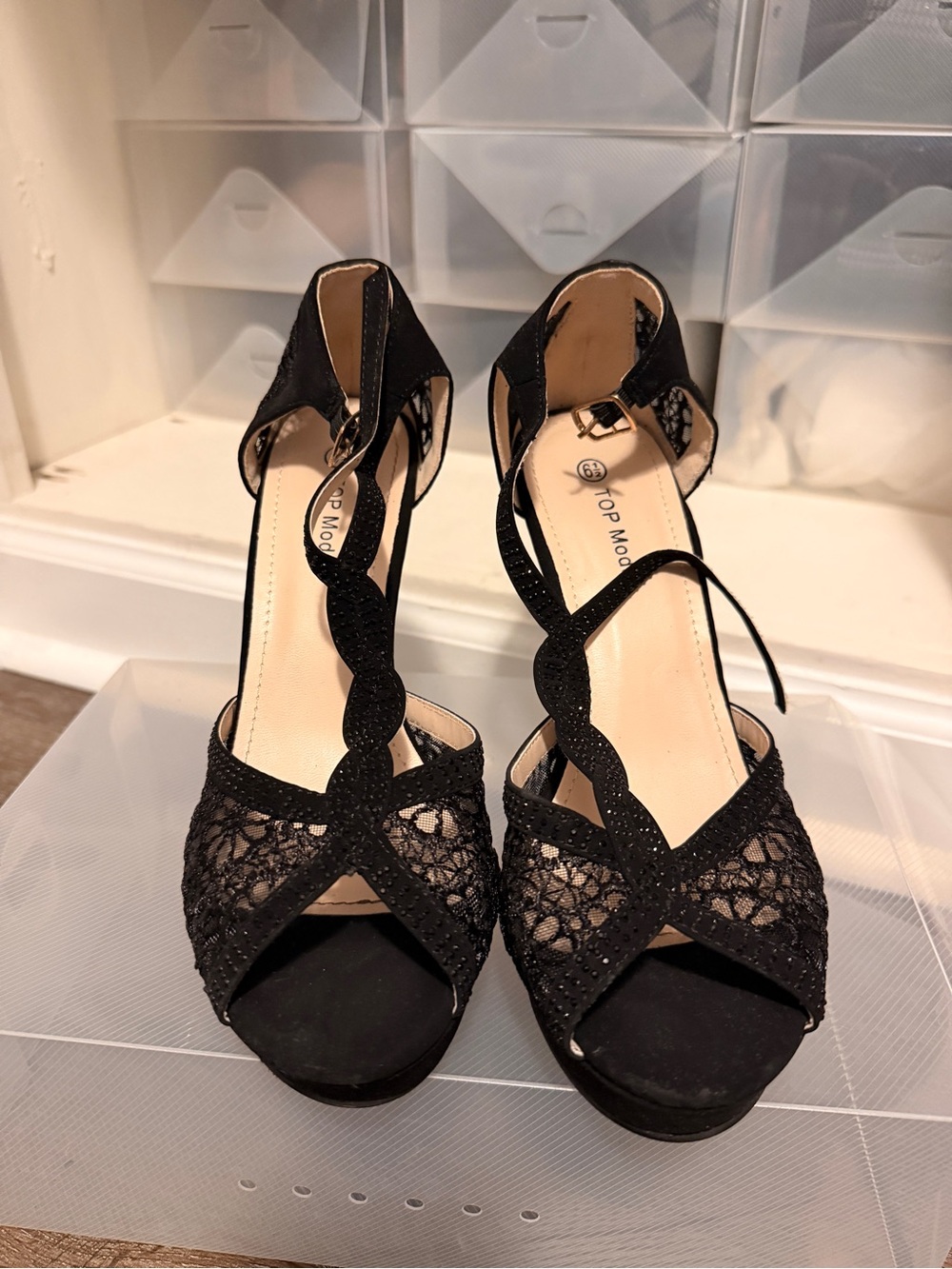 TOP Moda Black Lace Scalloped Ankle Strap Heels